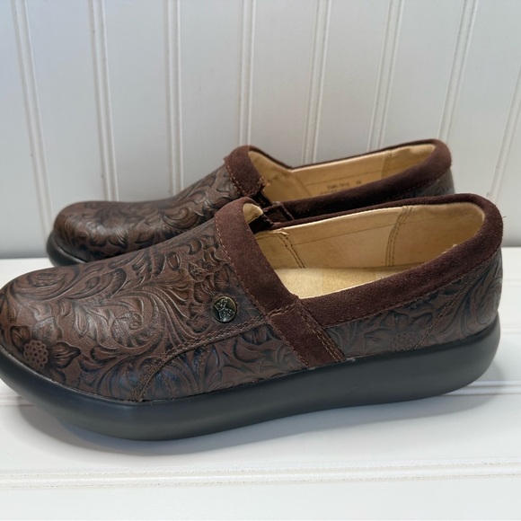 Alegria Women's Emry Leather Shoe Embossible Hickory Brown 9 EU 39 955 - Picture 3 of 6